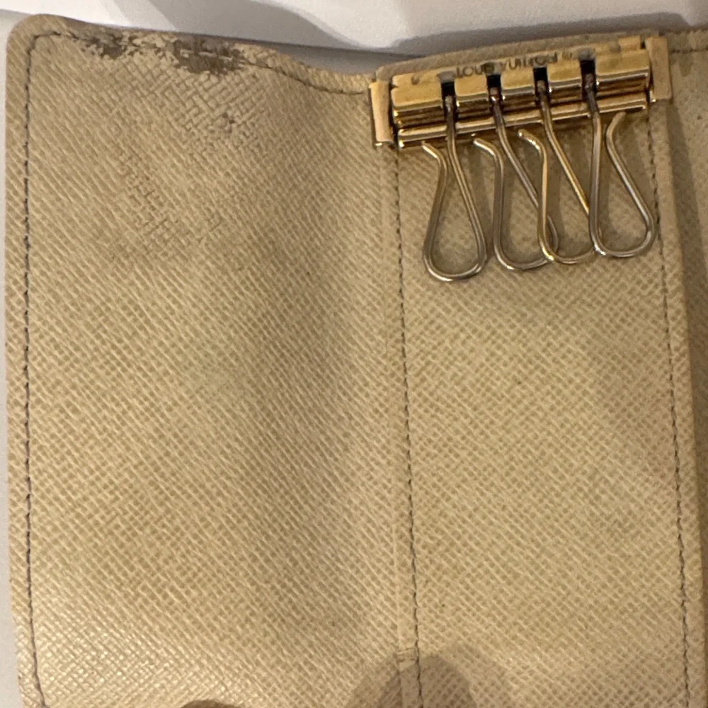 Authentic Louis Vuitton Damier Azur 4 Hook Key Case. - Picture 6 of 7